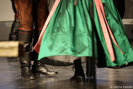 Ples in glasba izpod kamniških planin v izvedbi Folklorne skupine Kamnik in njihovih prijateljev  (29)